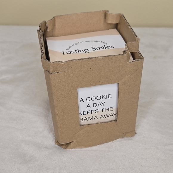 Lasting Smiles Soy Candle "A Cookie a Day Keeps the Drama Away" 6 oz - Picture 2 of 11